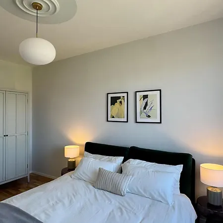 Modern Elegance 1br With Views